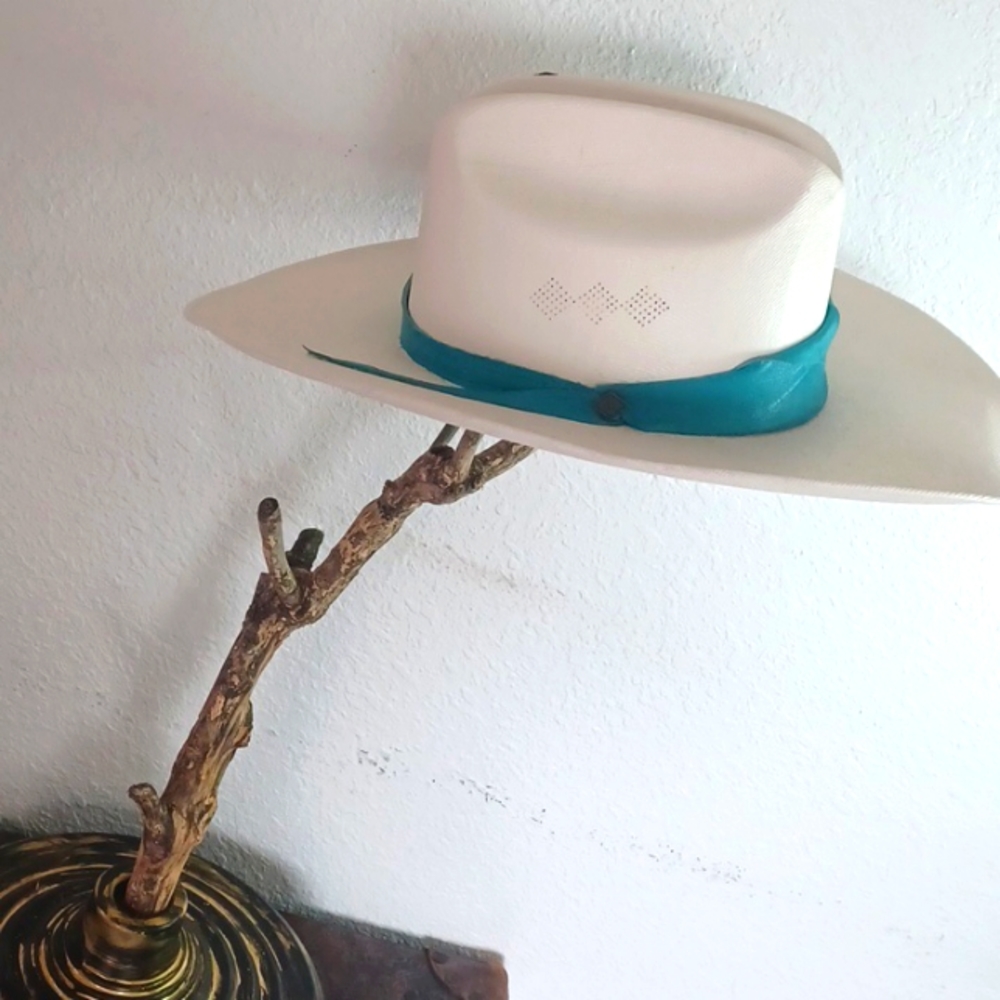 Women Hats🪶 - Picture 5 of 12